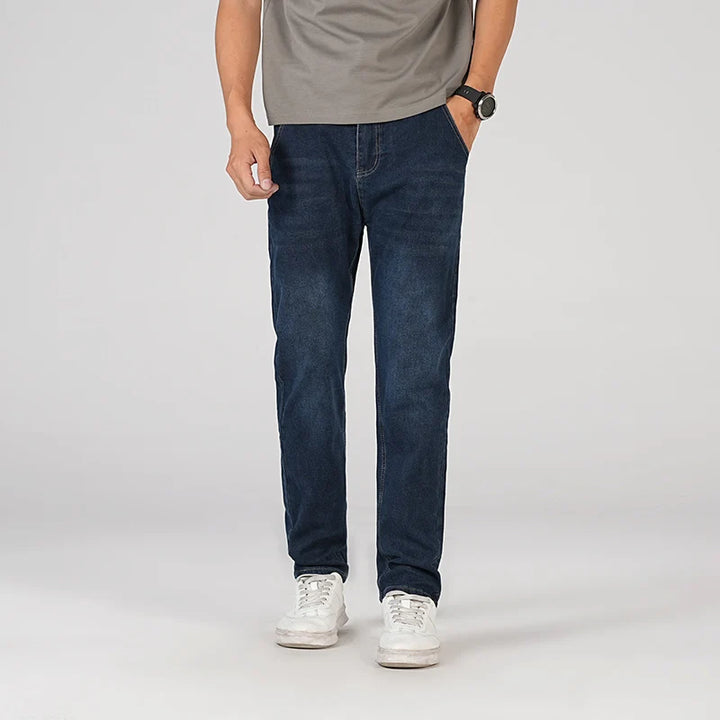 Classic jean in faded wash