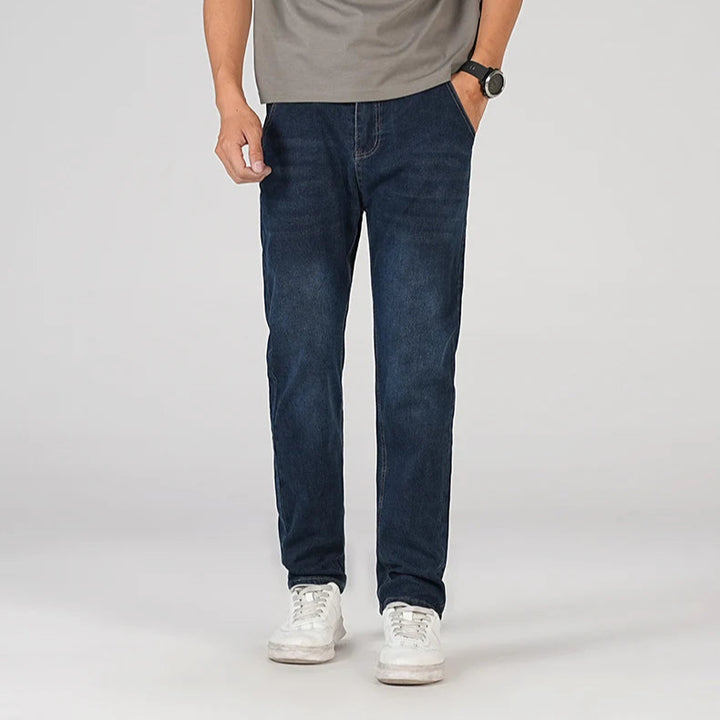 Classic jean in faded wash
