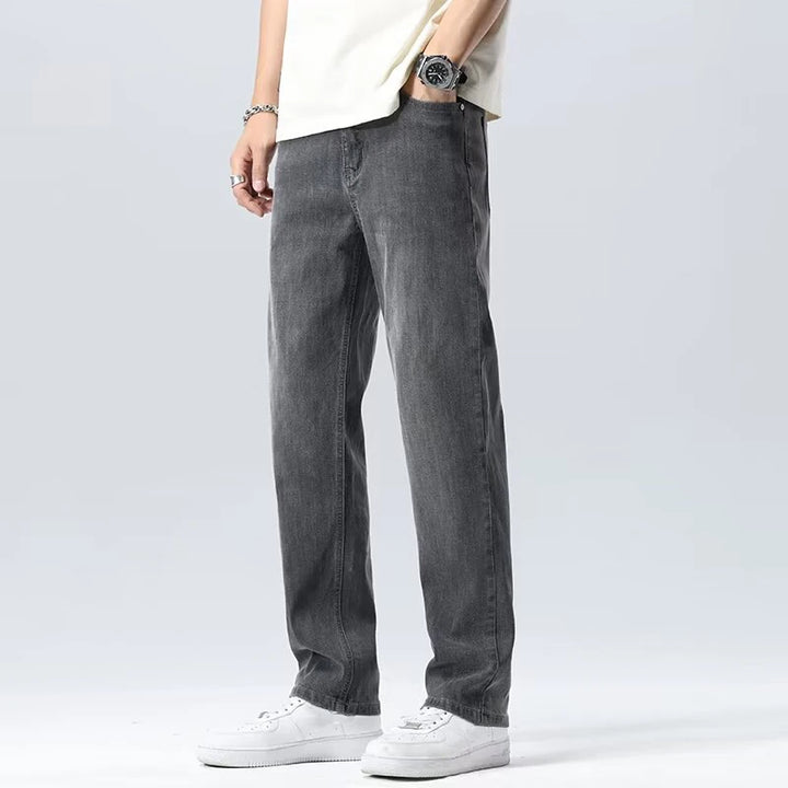 Relaxed straight-fit Jean