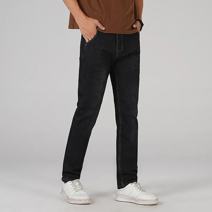 Classic jean in faded wash
