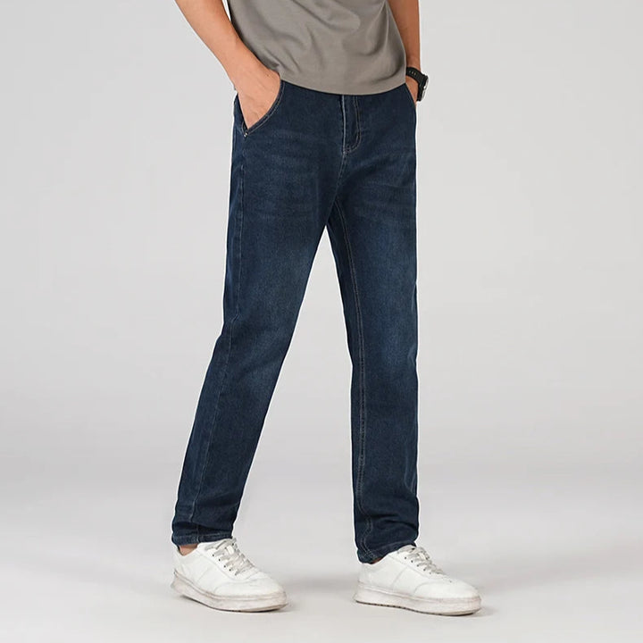Classic jean in faded wash