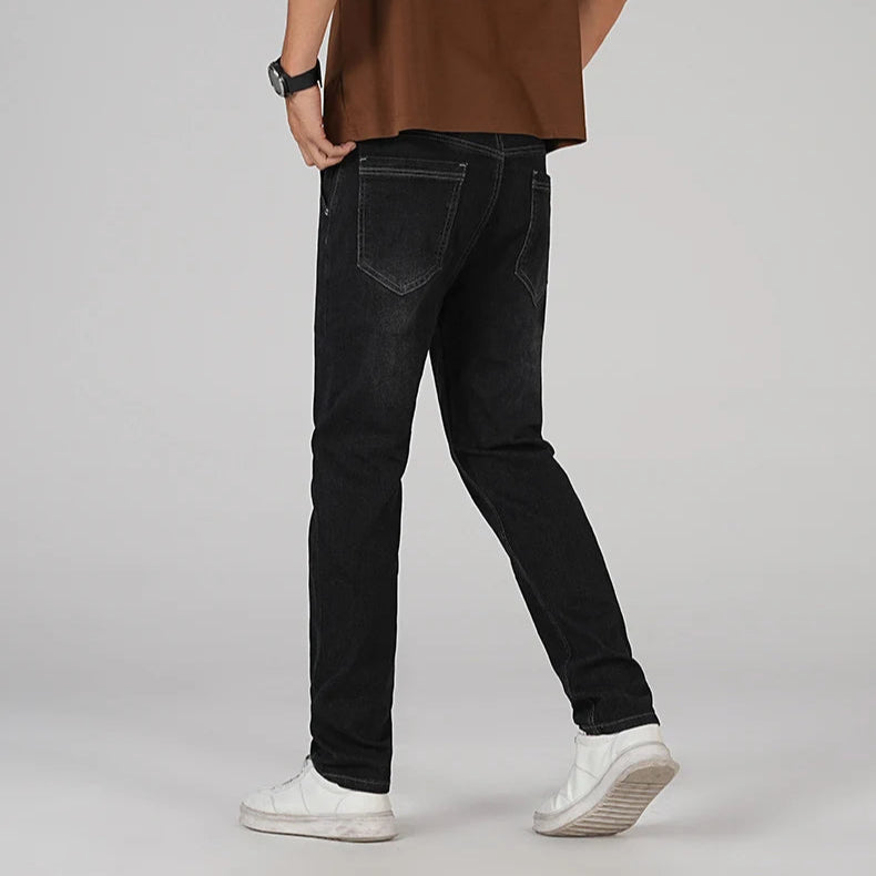 Classic jean in faded wash