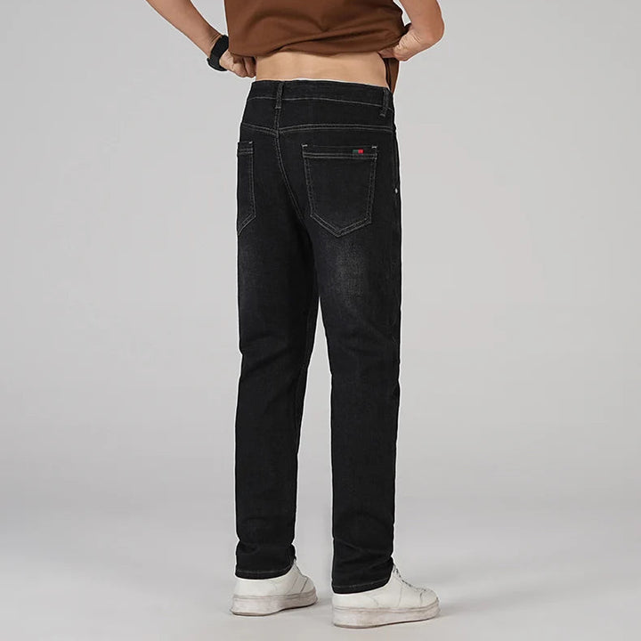 Classic jean in faded wash