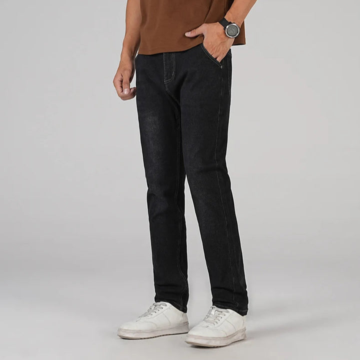 Classic jean in faded wash