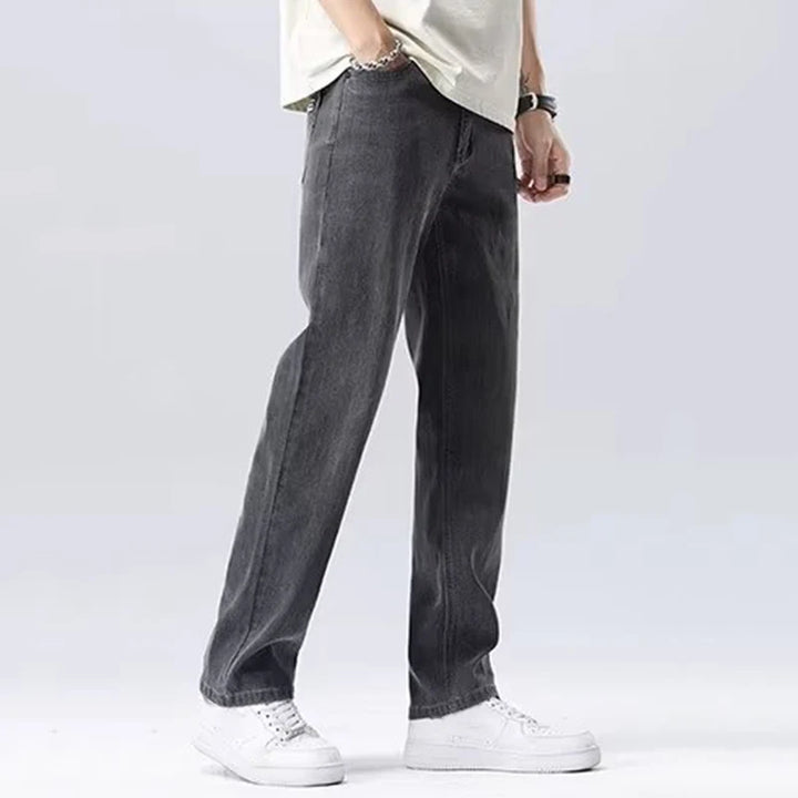 Relaxed straight-fit Jean